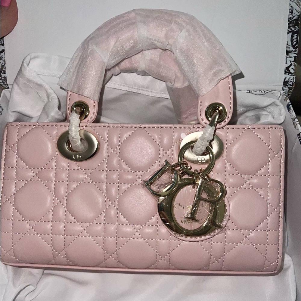 New in Box DIOR VIP Beaute Makeup pink Quilted with gold Hardware